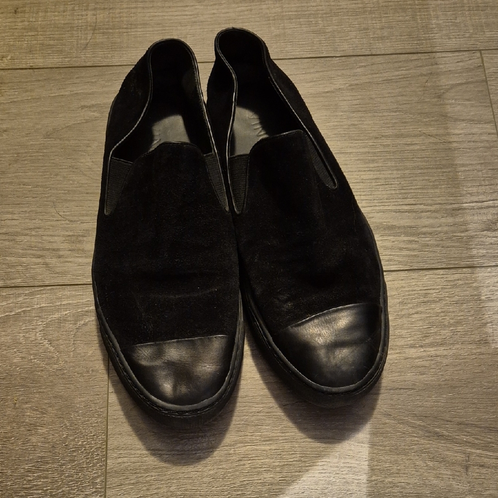 Women's Black Slip-On Shoes